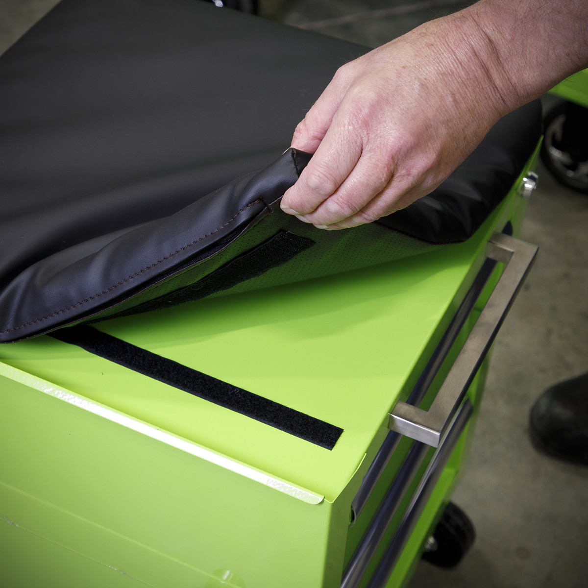 Rollcab 3 Drawer & Utility Seat