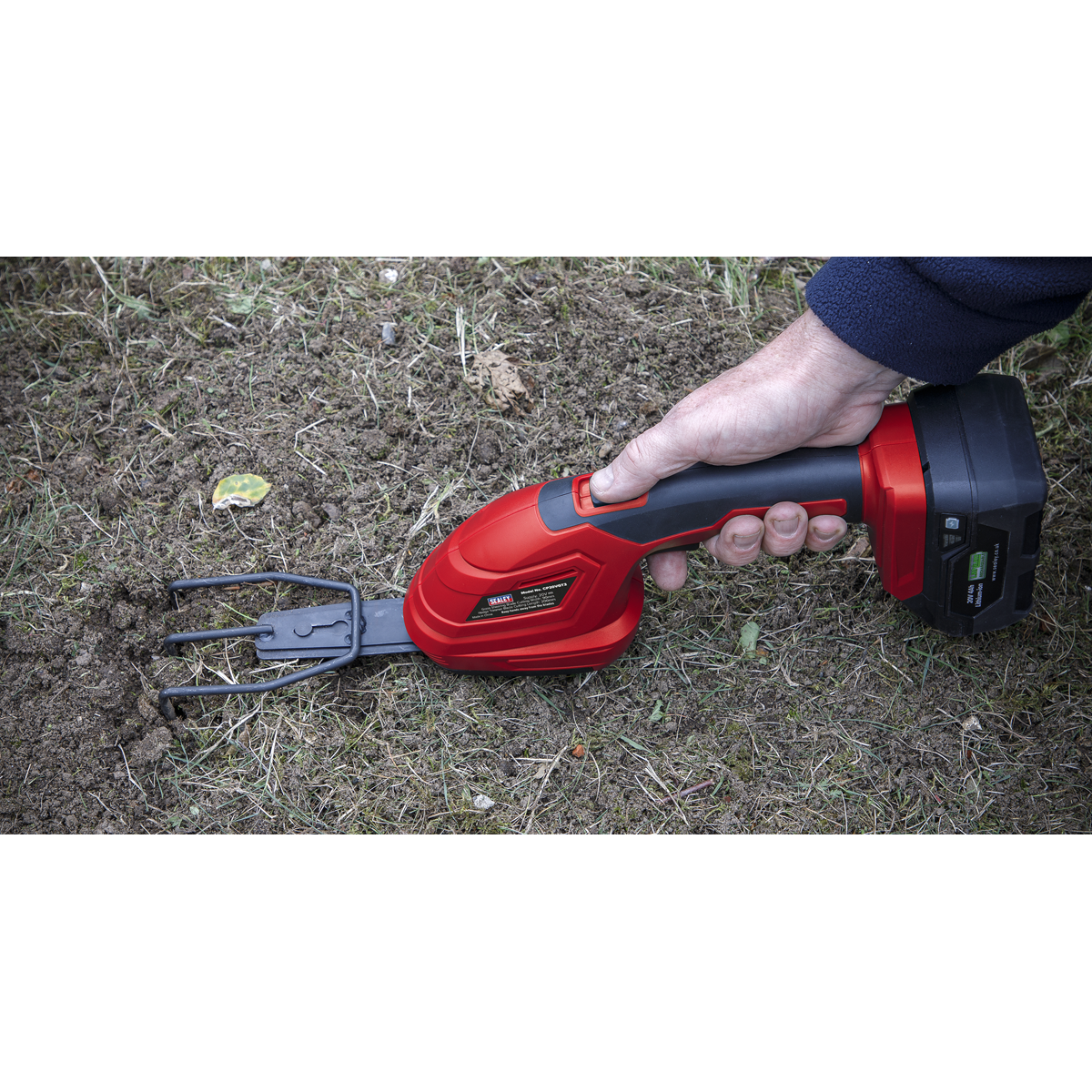 Cordless 20V SV20 Series 3-in-1 Garden Tool - Body Only