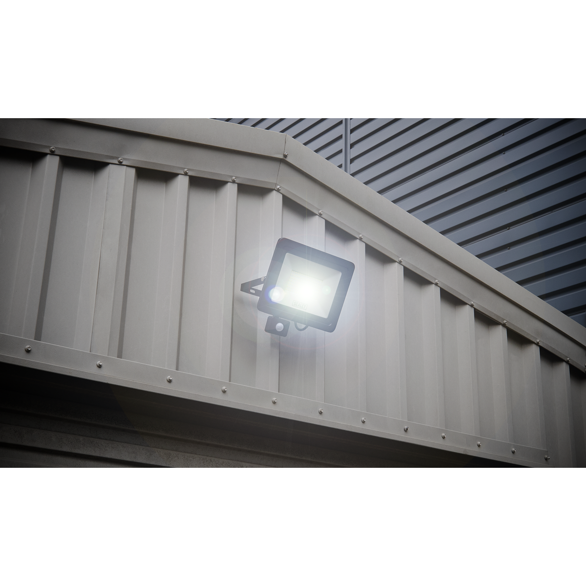 Extra-Slim Floodlight with PIR Sensor 100W SMD LED