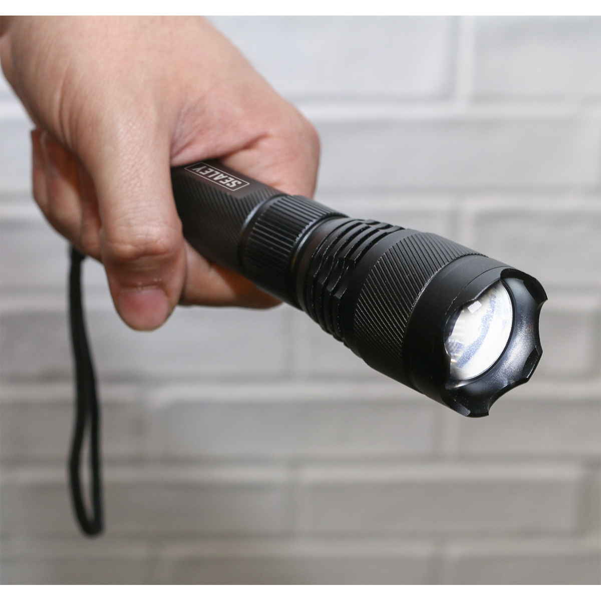 Aluminium Torch 10W SMD LED Adjustable Focus Rechargeable