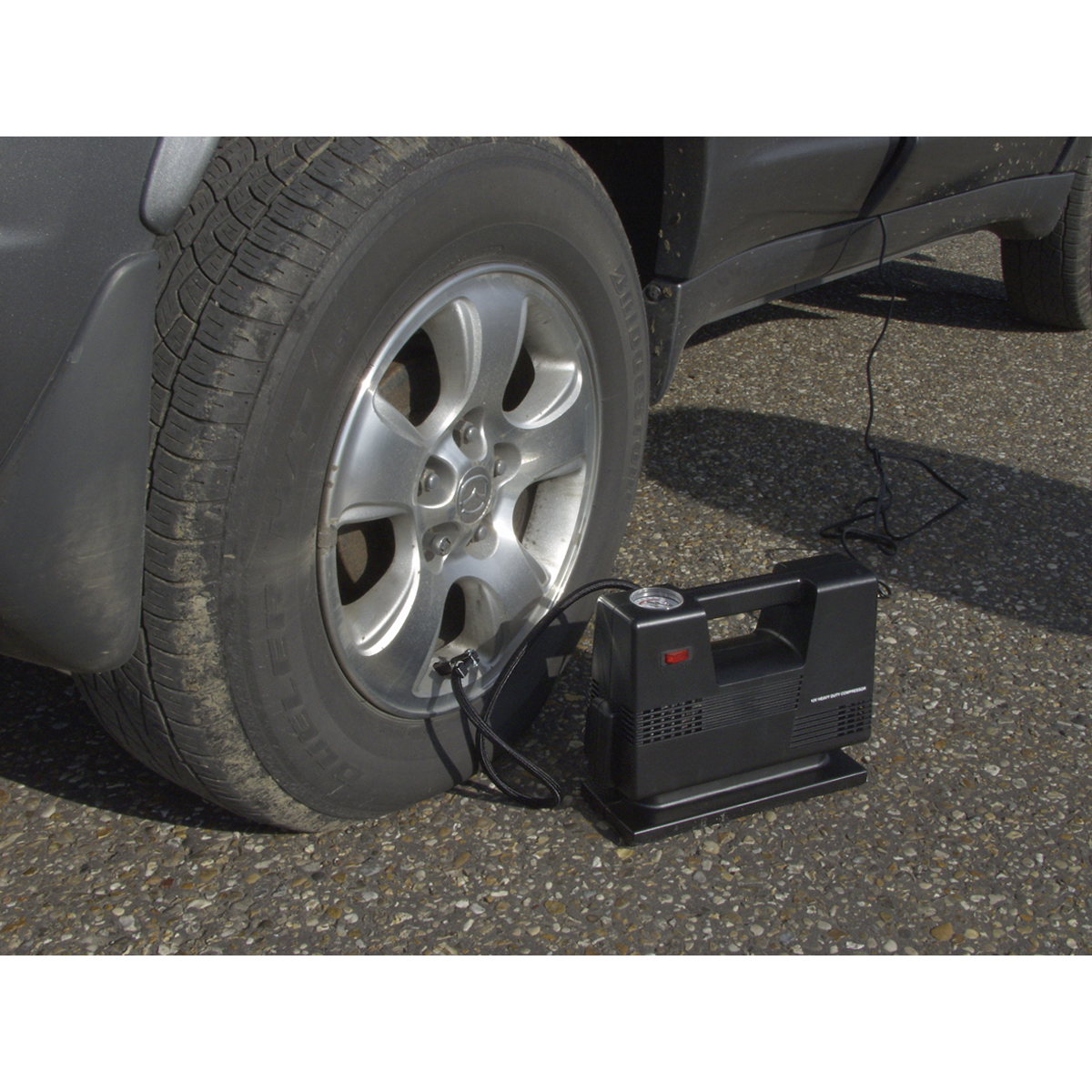 Tyre Inflator/Air Compressor 12V Heavy-Duty