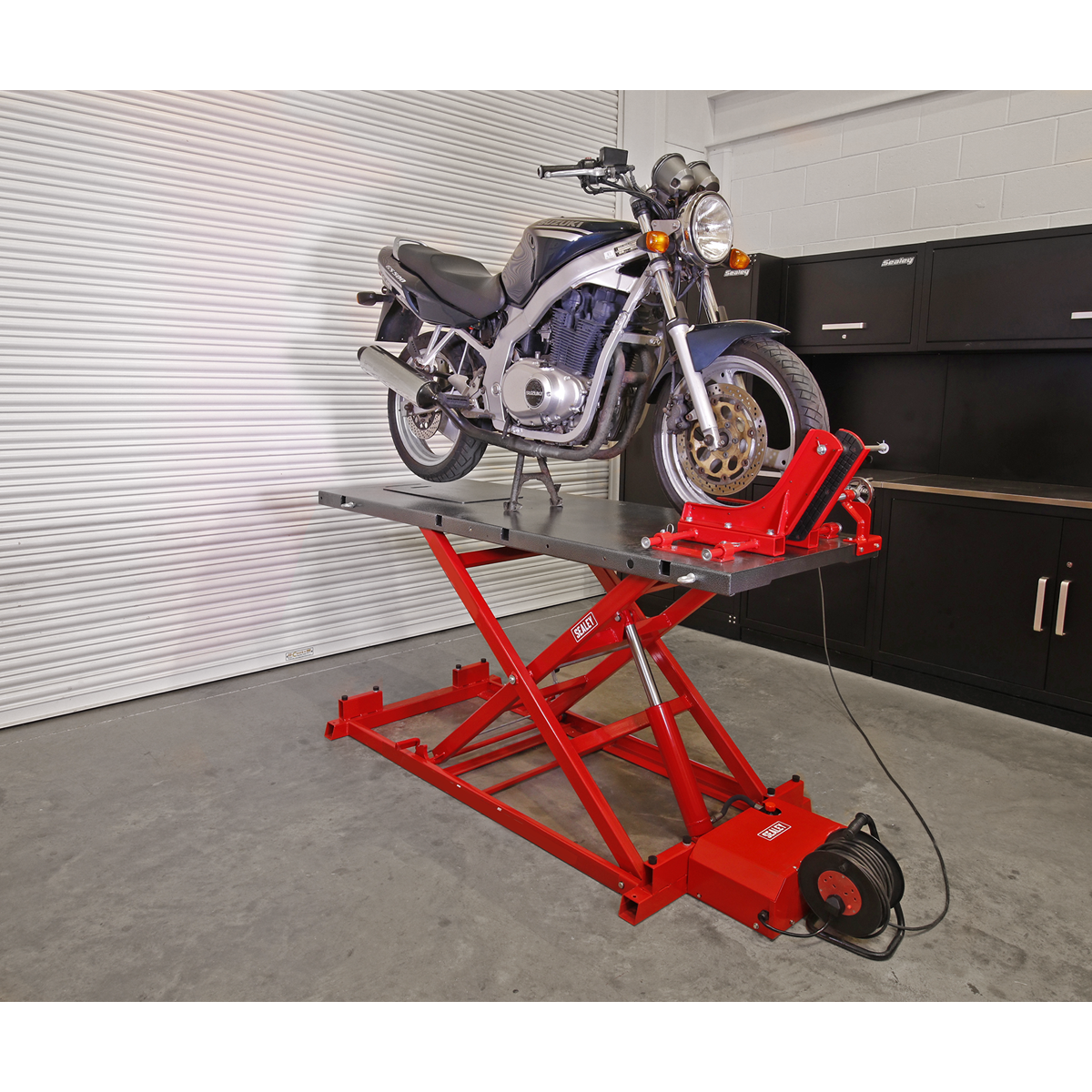 Motorcycle Lift 680kg Capacity Heavy-Duty Electro/Hydraulic