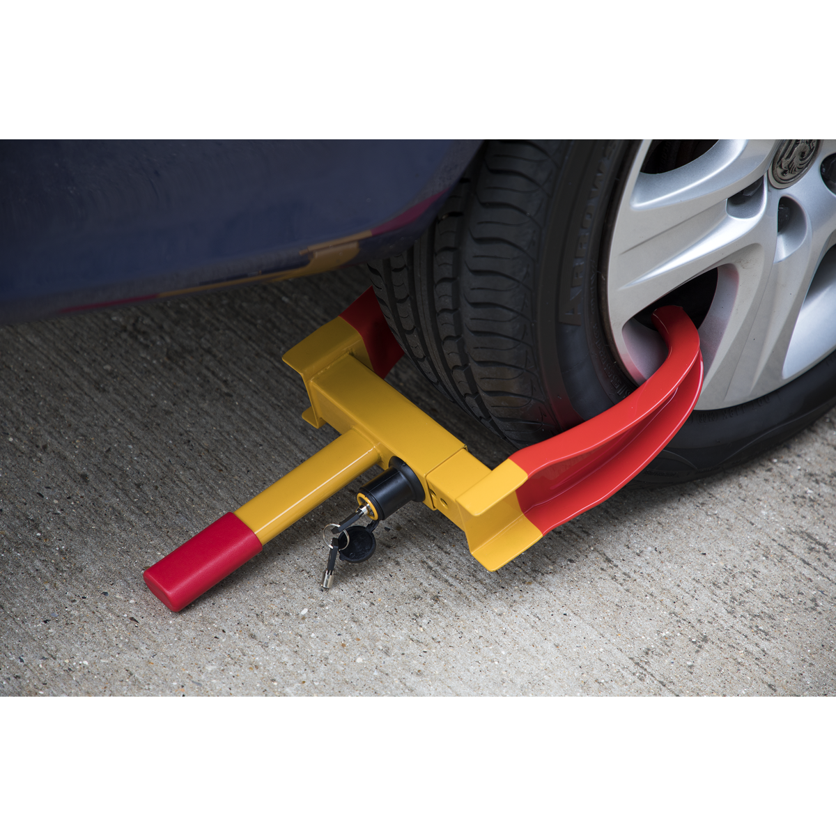 Claw Car Wheel Clamp with Lock & Key