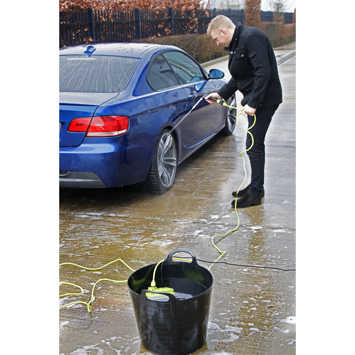 Pressure Washer Submersible Pump 12V in Storage Case