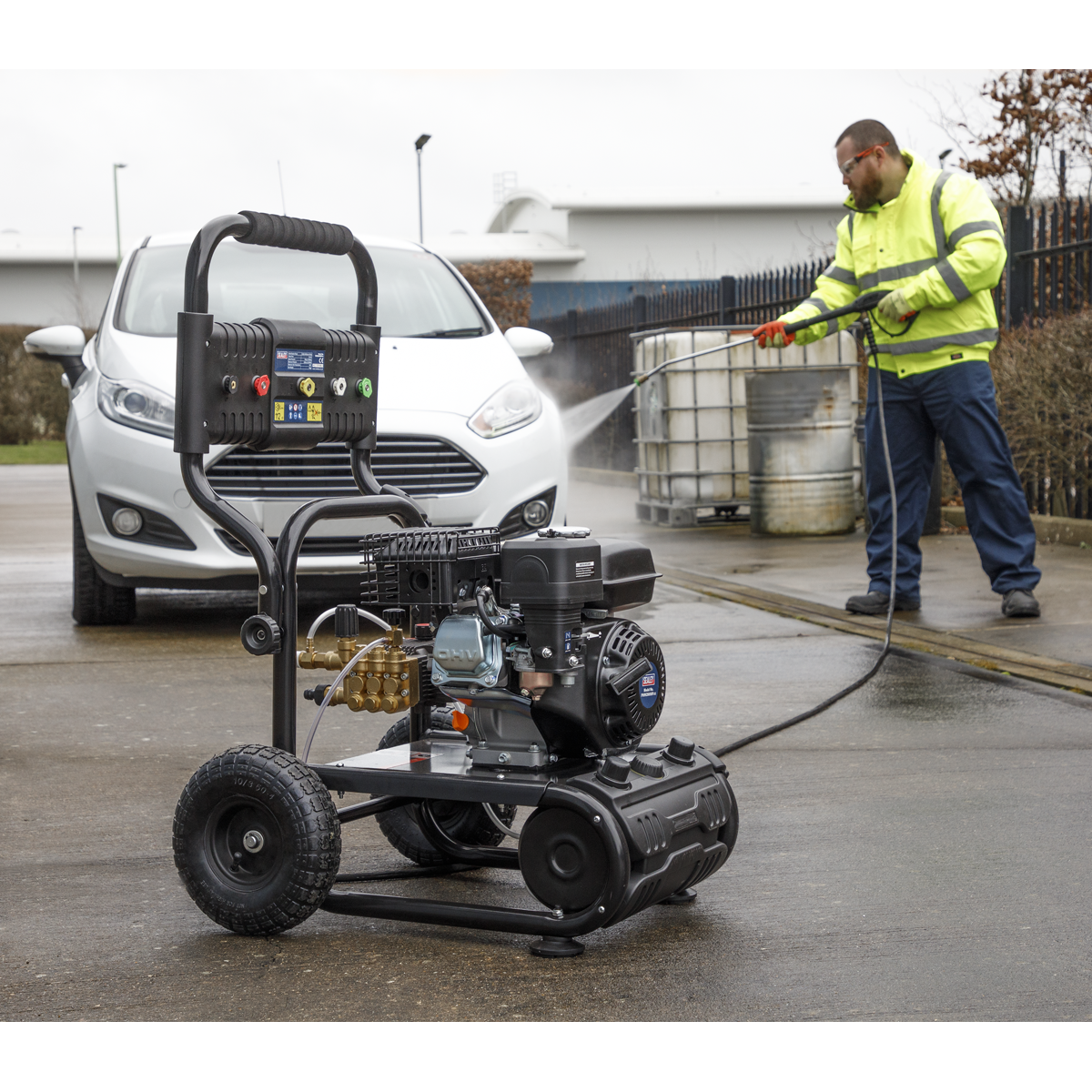 Pressure Washer 220bar 540L/hr Self-Priming 6.5hp Petrol