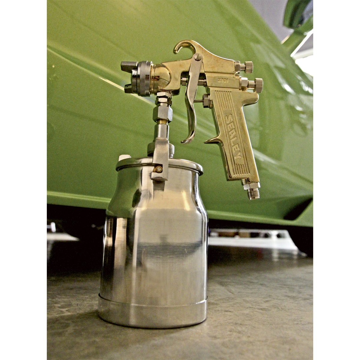 Spray Gun Professional Suction Feed - 1.8mm Set-Up