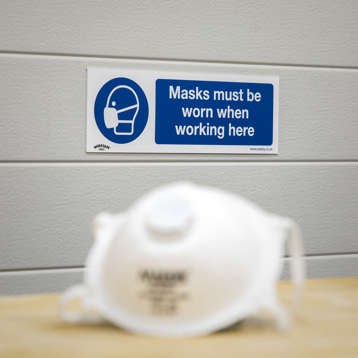 Mandatory Safety Sign - Masks Must Be Worn - Rigid Plastic - Pack of 10