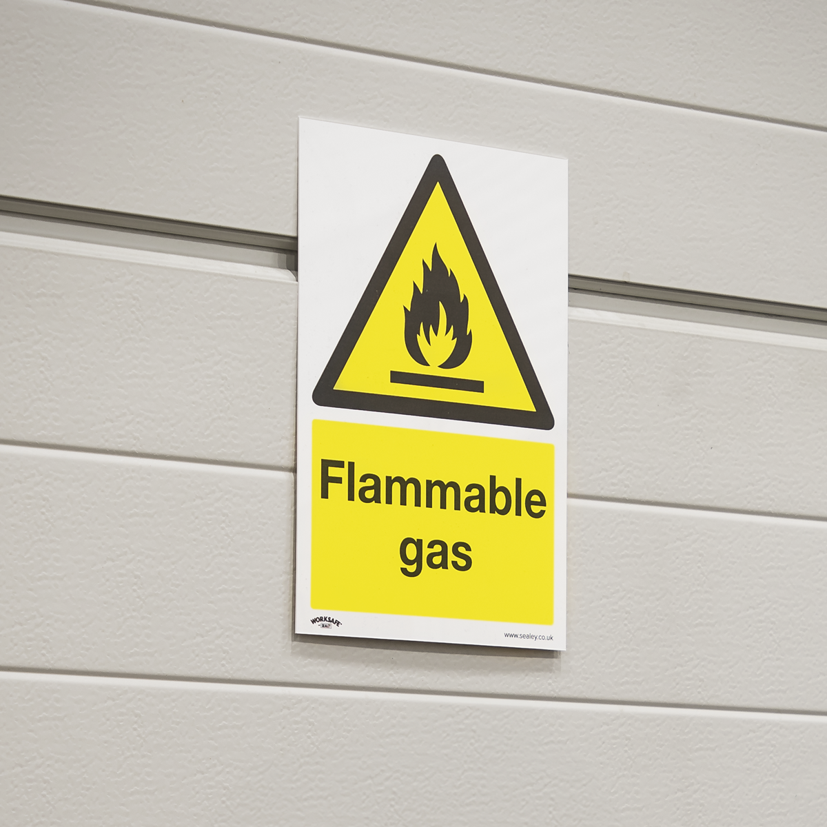 Warning Safety Sign - Flammable Gas - Rigid Plastic - Pack of 10