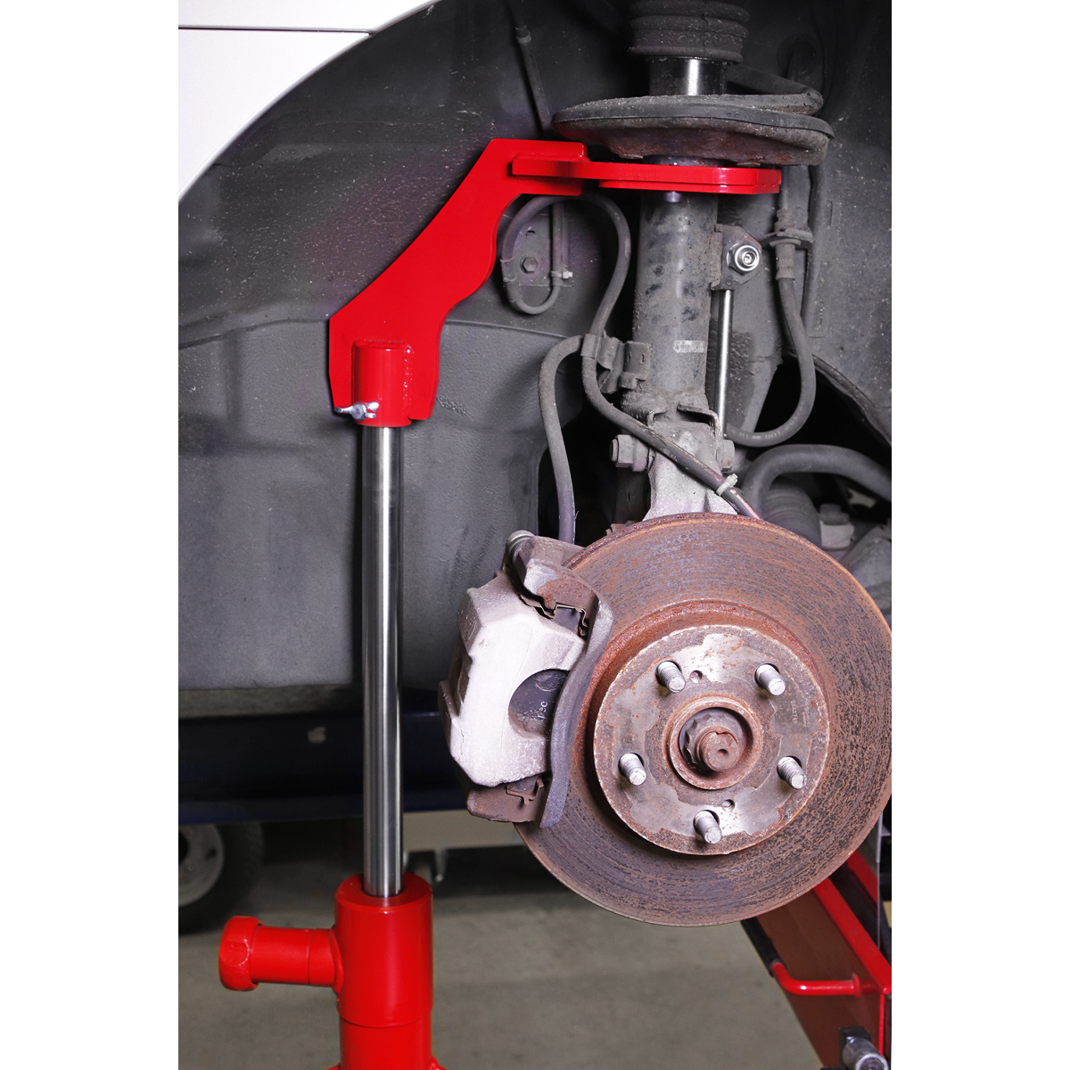 Suspension Strut Support